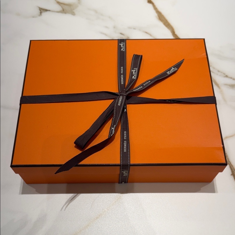 Hermes Box 11x9x3